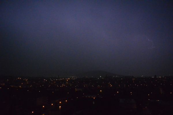 Orages-et-%C3%A9clairs-du-24-avril-%C3%A0-clermont-4.jpg